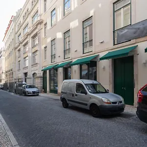 https://feels-like-home-chiado-trendy-apartment.hotels-lisbon-portugal.com